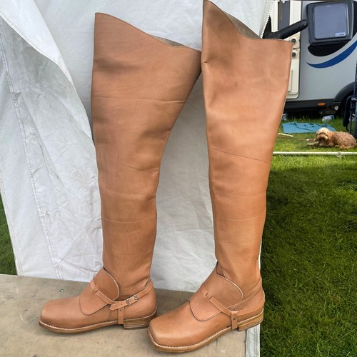 Bucket top boots - top,
